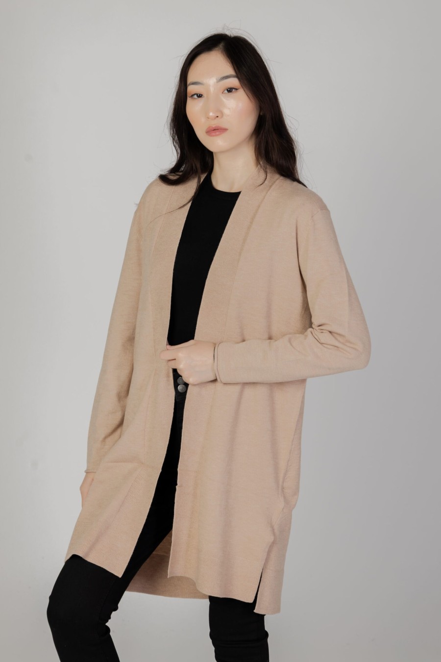 Donna Street One | Cardigan Street One Ltd Qr Open Beige