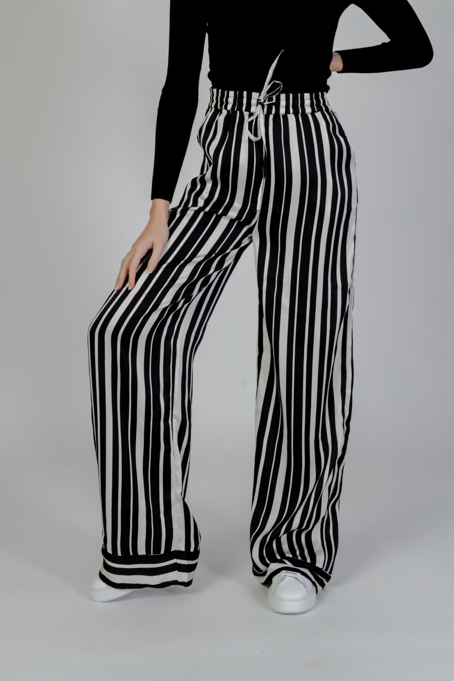 Donna Only | Pantaloni A Palazzo Only Onlwanda Loose Nero