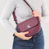 Donna Calvin Klein | Borsa Calvin Klein Minimal Monogram Saddle Vinaccia