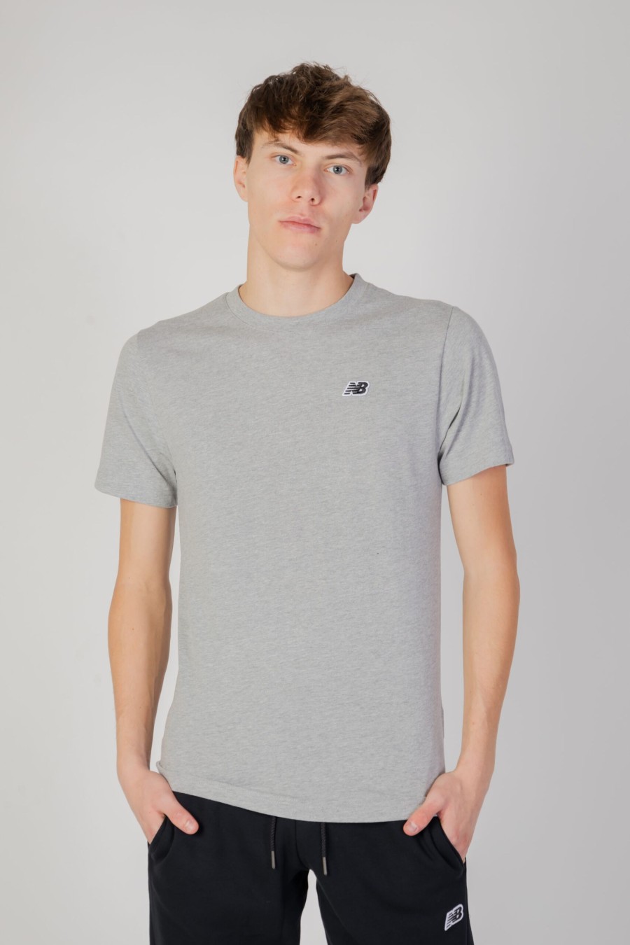 Uomo New Balance | T-Shirt New Balance 23600 Grigio