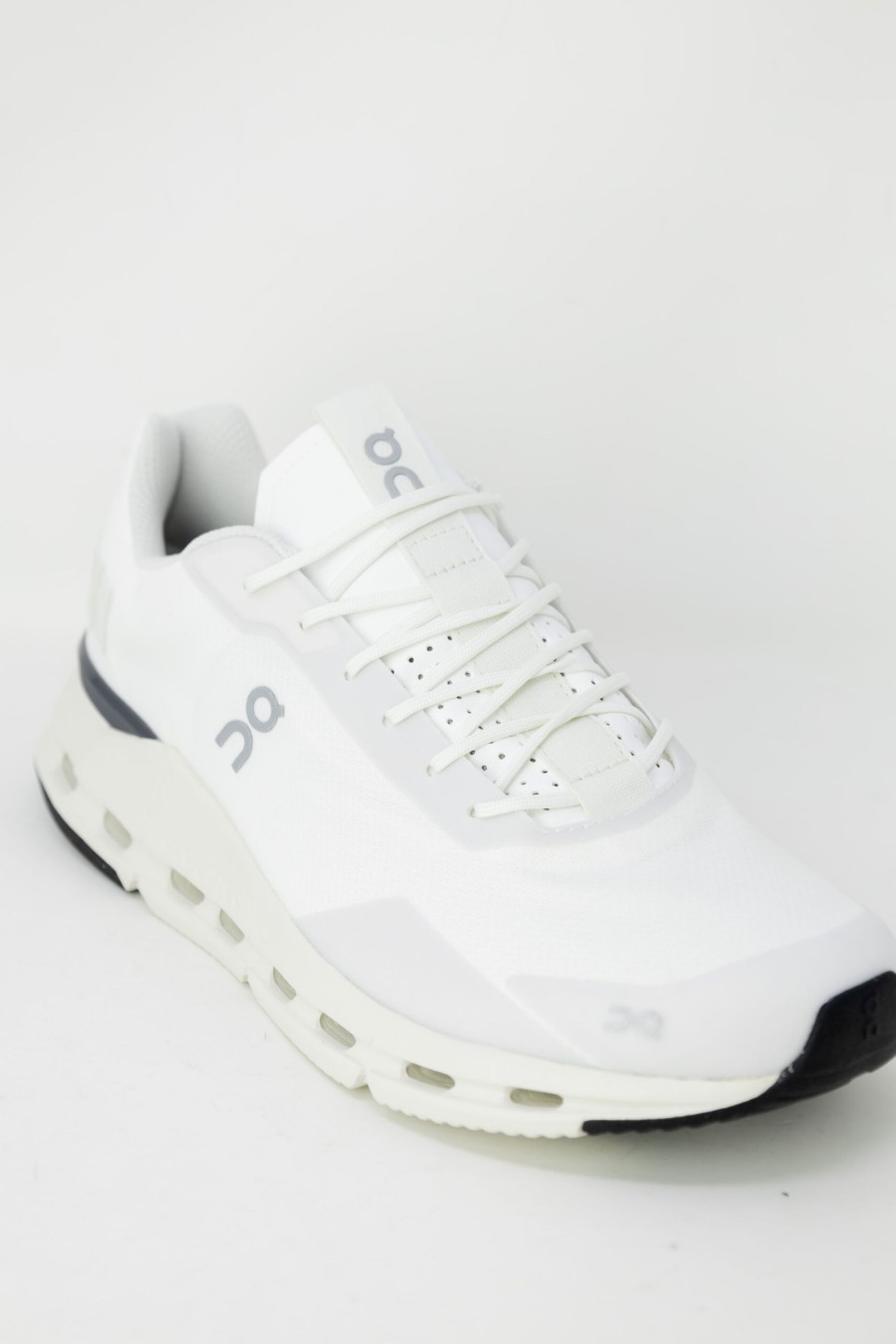 Uomo On Running | Sneakers On Running Cloudnova Form Bianco