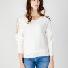 Donna Guess | Maglia Guess Leslie Logo Bat Sleeve Bianco